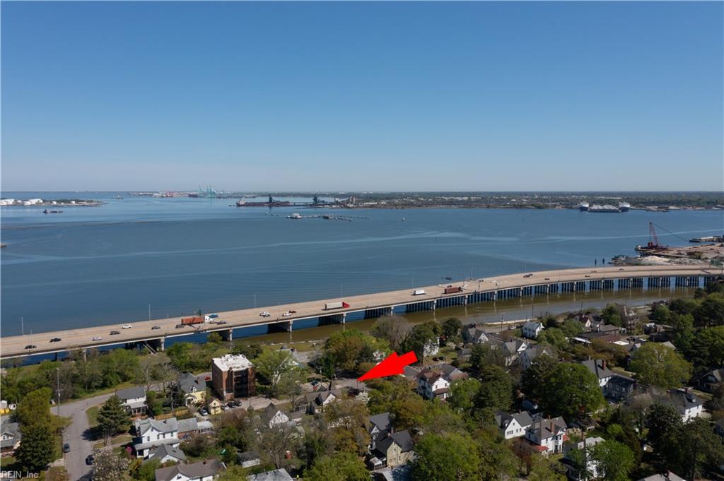 106 Florida AVE