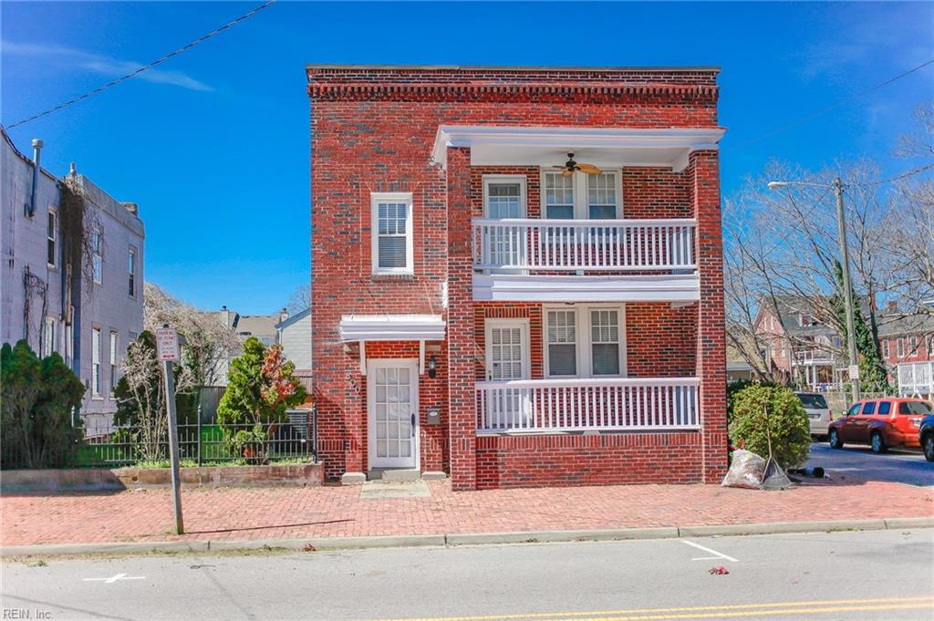 800 Dinwiddie ST