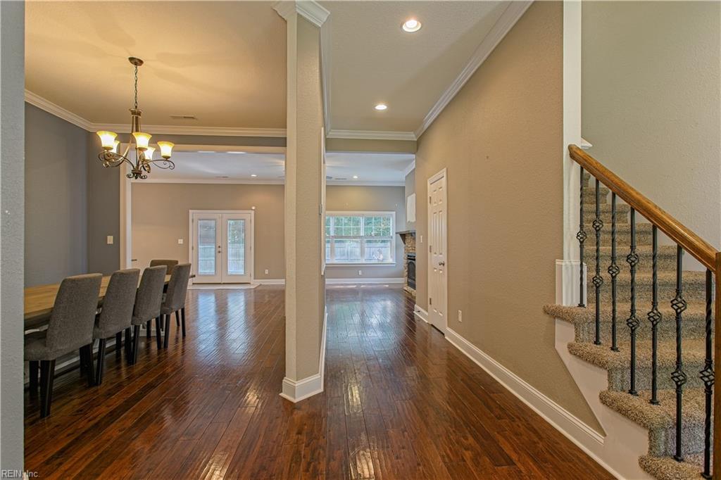 605 Crossland DR