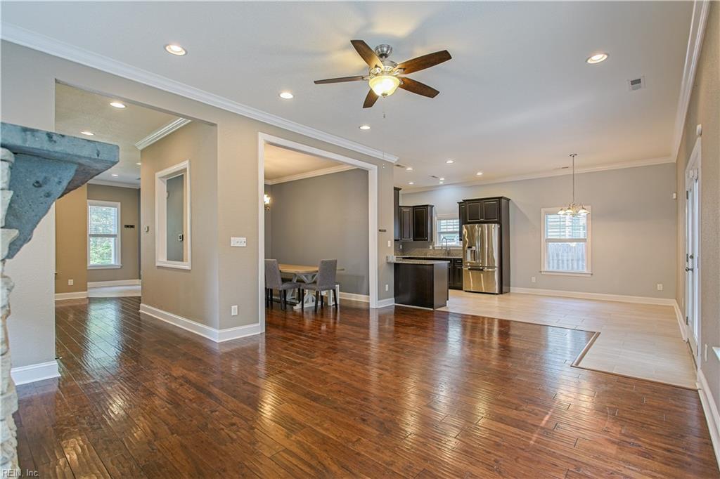 605 Crossland DR