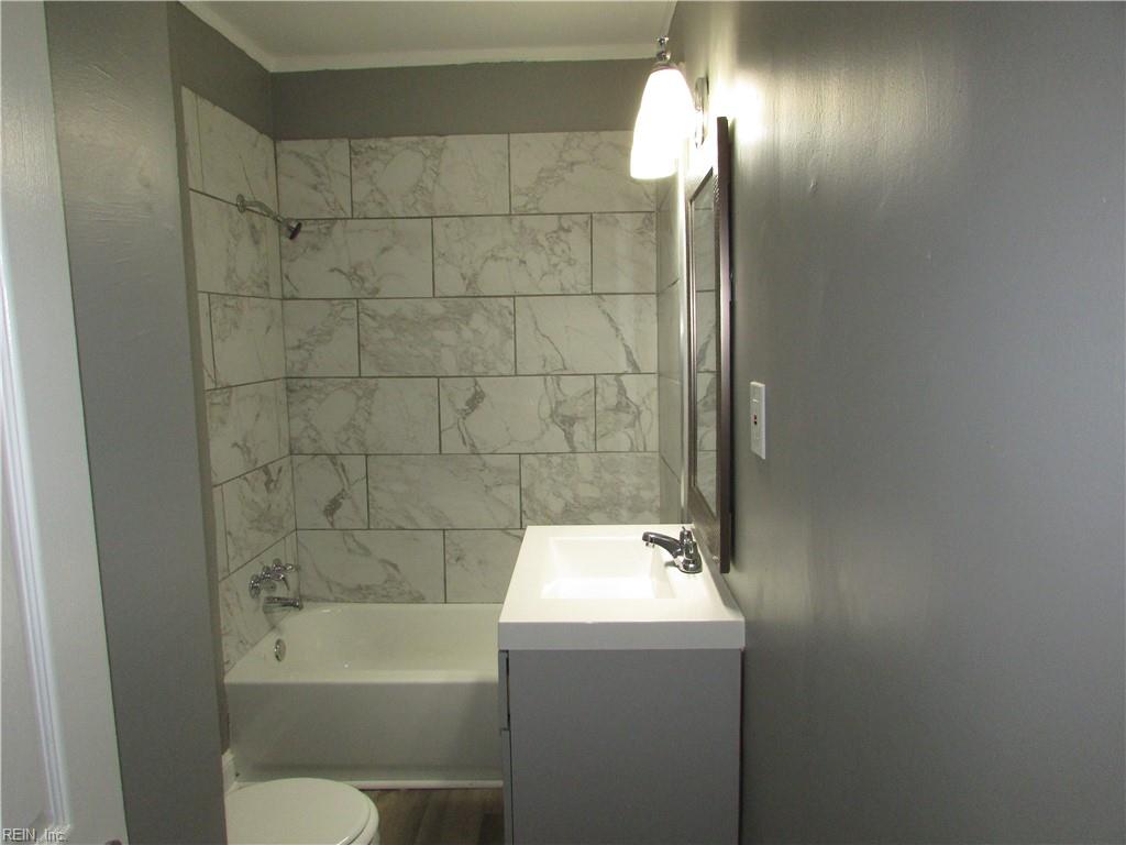 175 A View AVE