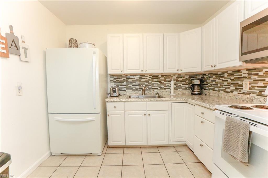 9604 18th Bay ST 3