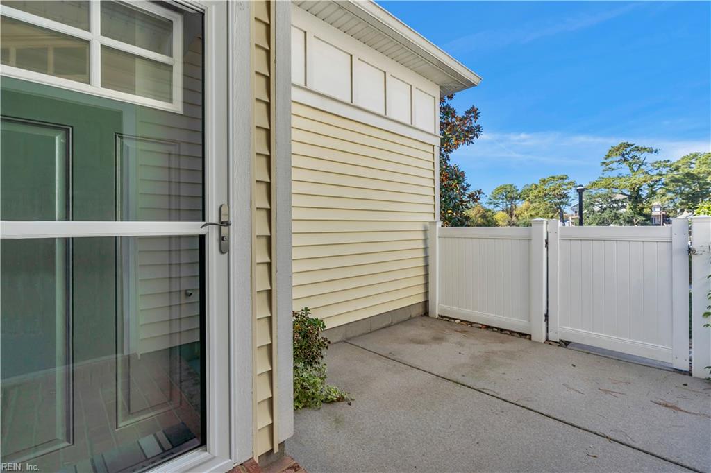 4074 Lighthouse CV