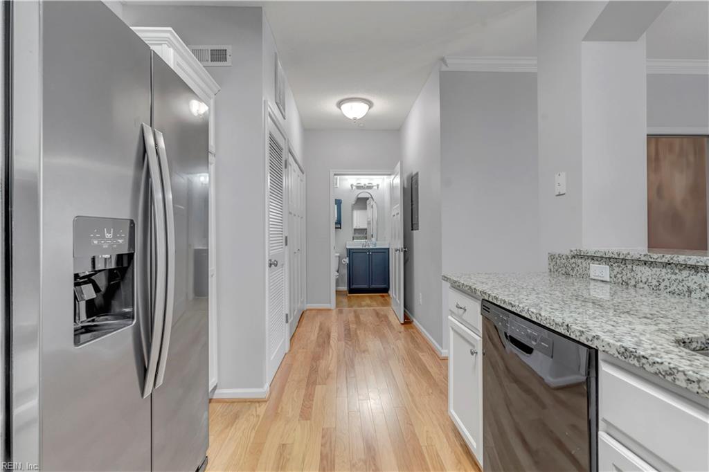 4074 Lighthouse CV
