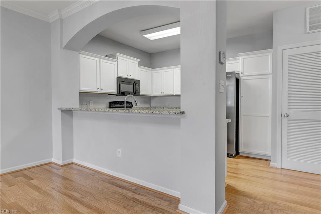 4074 Lighthouse CV