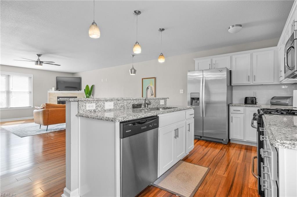 740 Miss Coral LN