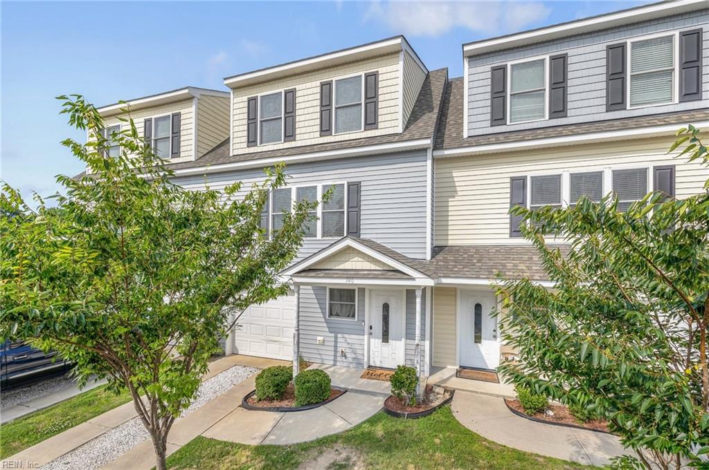 740 Miss Coral LN
