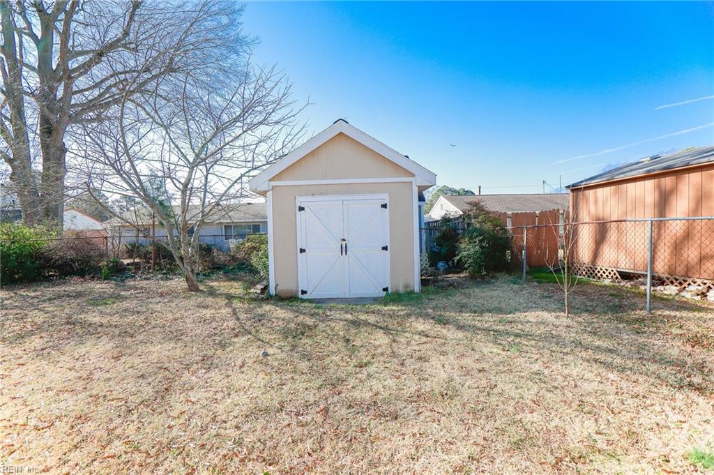 5676 S Pawnee RD