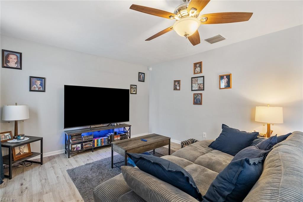 1321 Kasba CT