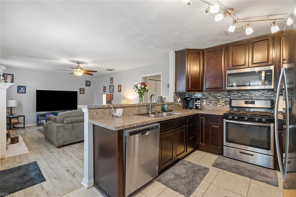 1321 Kasba CT