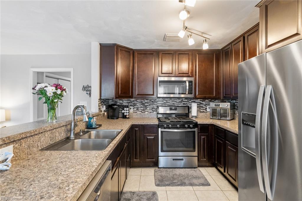1321 Kasba CT