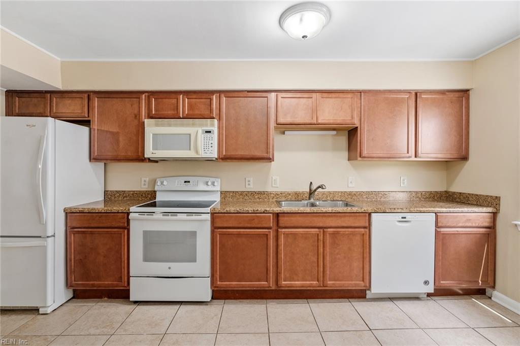 4117 Rainbow DR