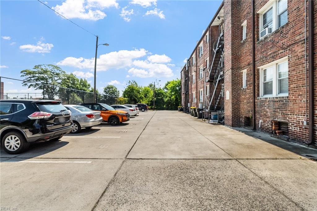 742 Washington PARK B4