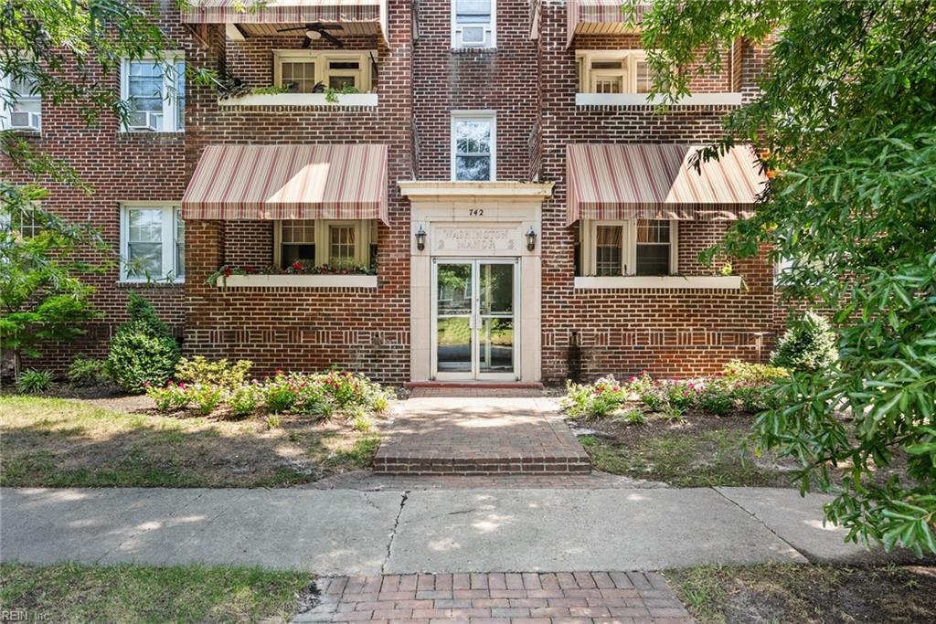 742 Washington PARK B4
