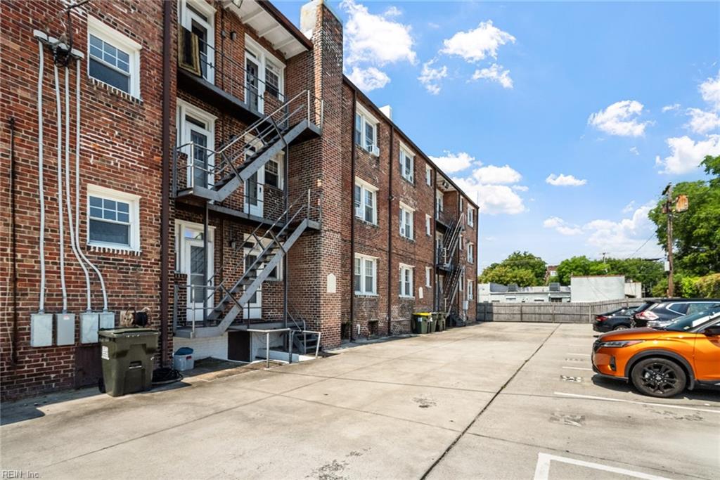 742 Washington PARK B4