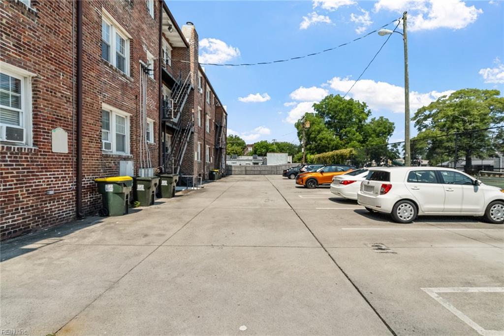 742 Washington PARK B4