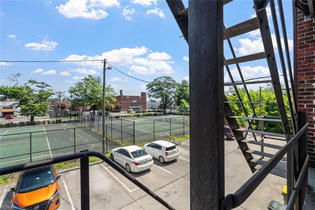 742 Washington PARK B4