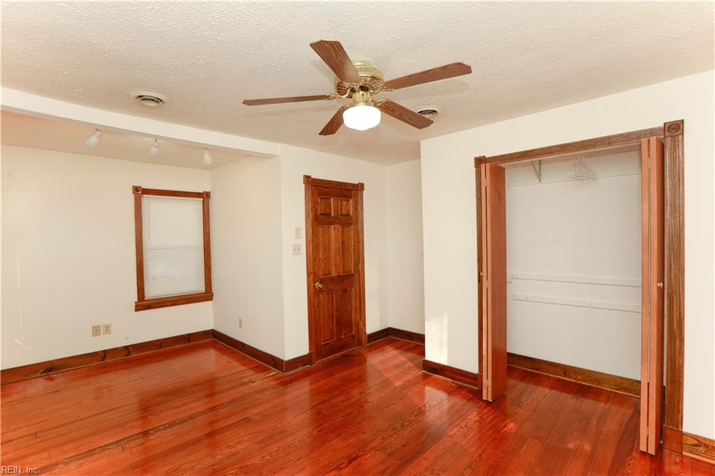 10 Myrtle ST