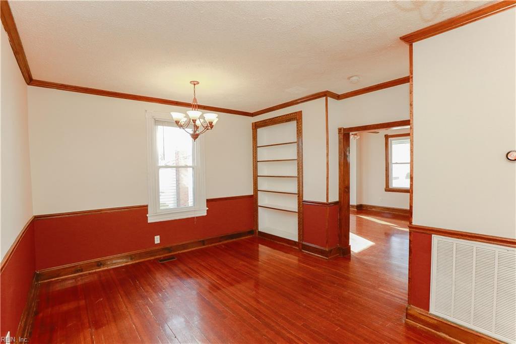 10 Myrtle ST