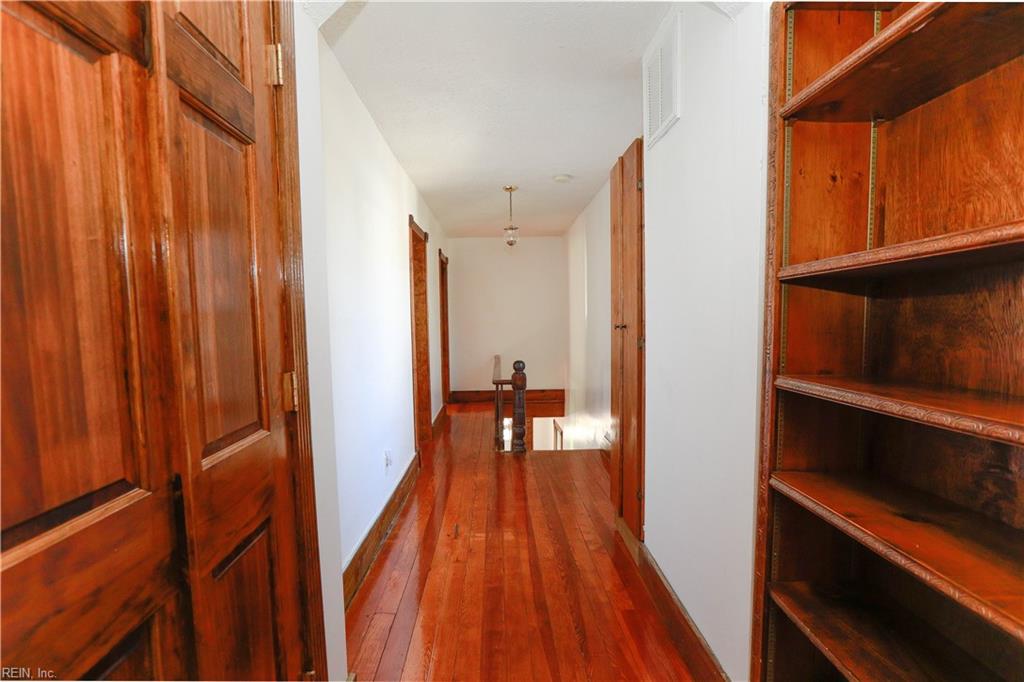 10 Myrtle ST