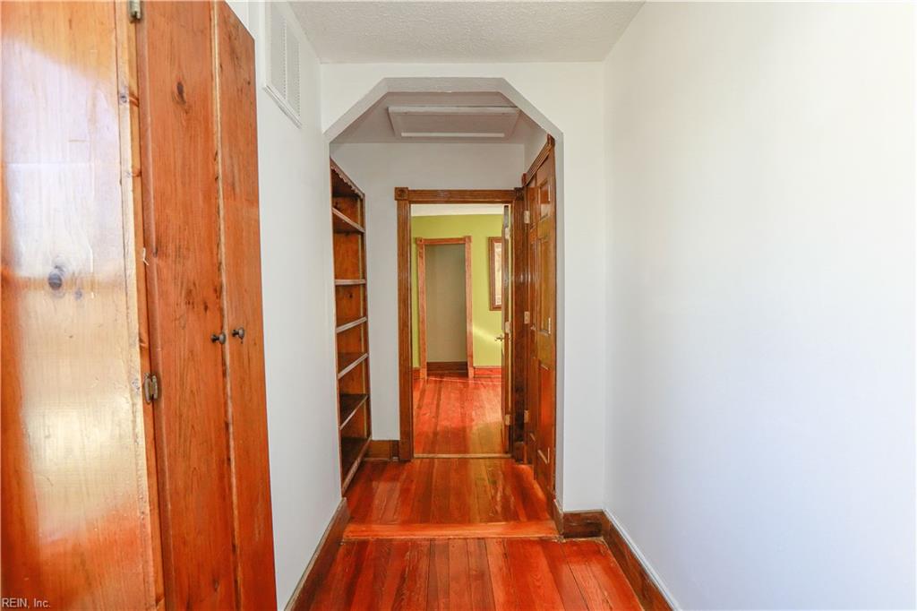 10 Myrtle ST