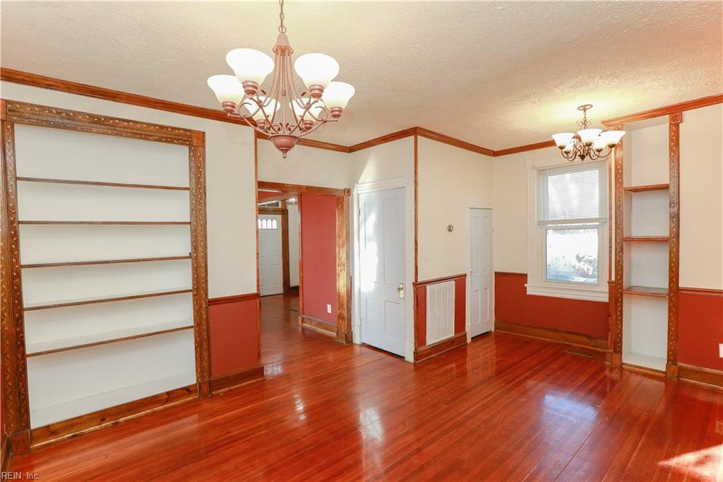 10 Myrtle ST