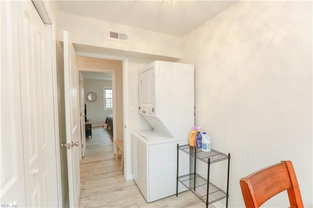 3811 Pretty Lake AVE