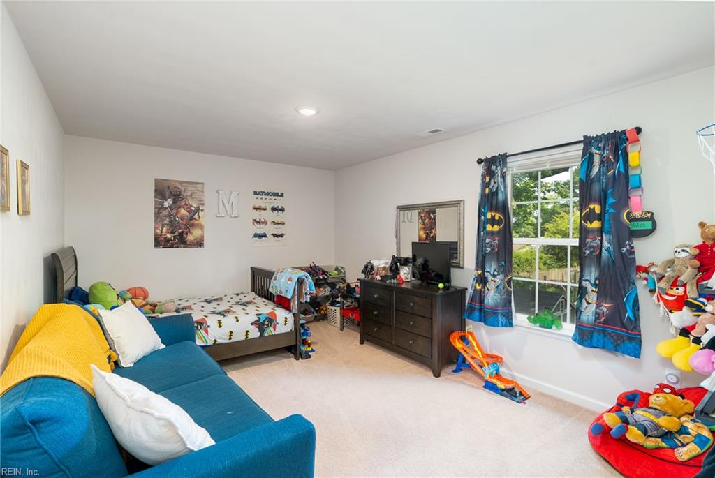 1215 Cleona DR