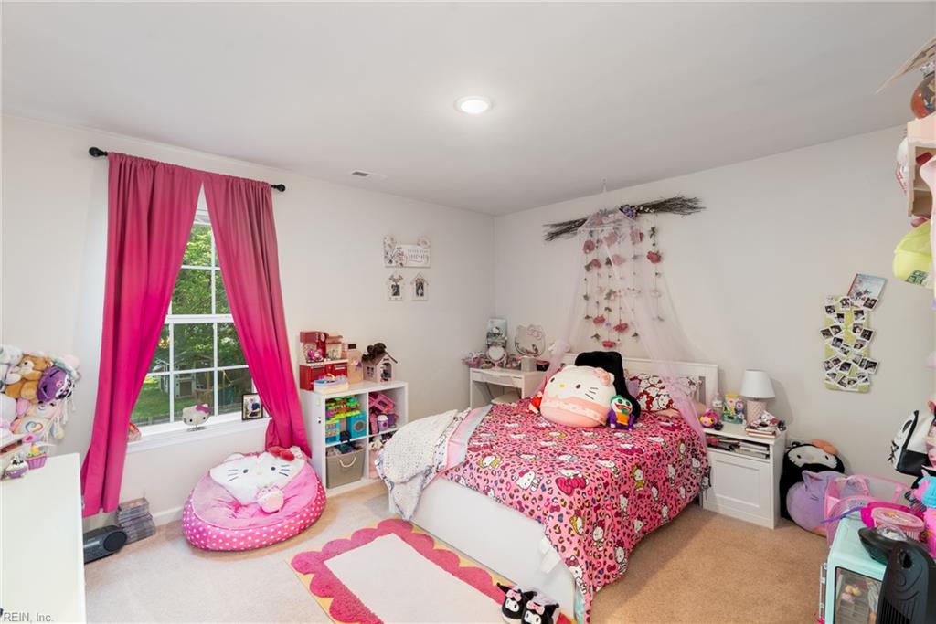 1215 Cleona DR
