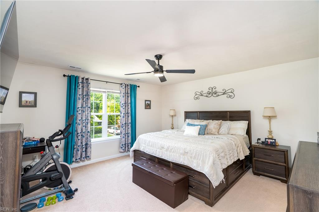 1215 Cleona DR