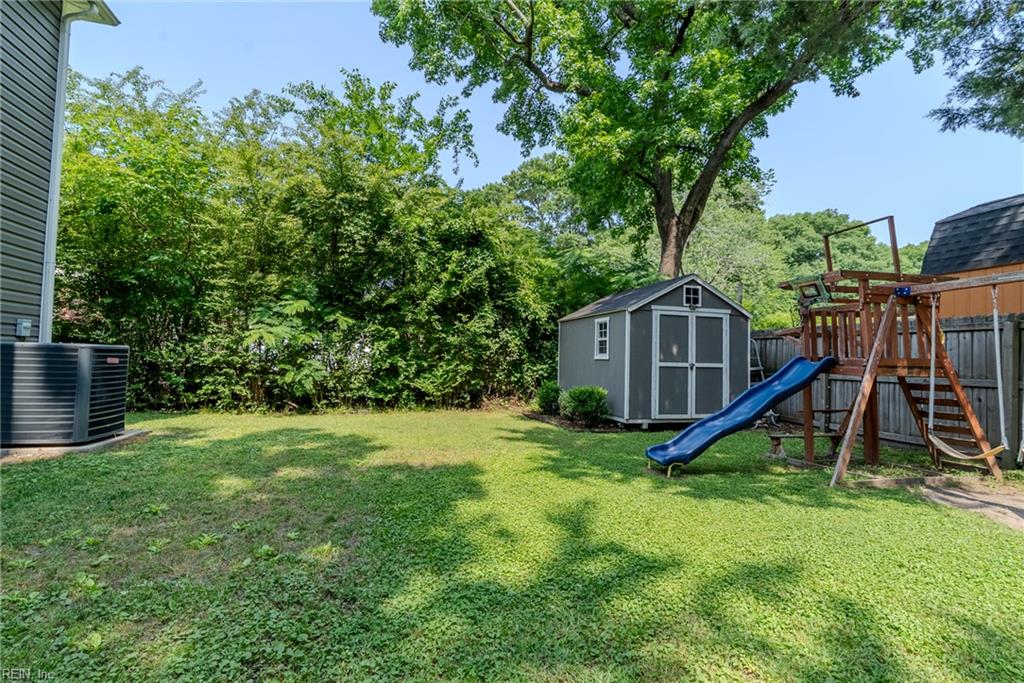 1215 Cleona DR