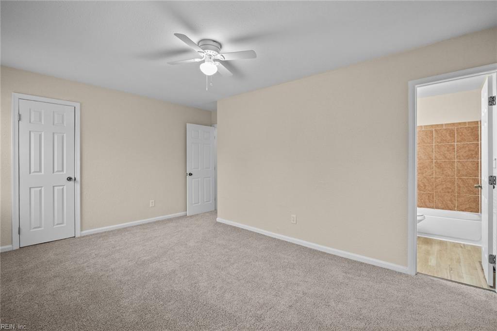 3237 Saxon PL