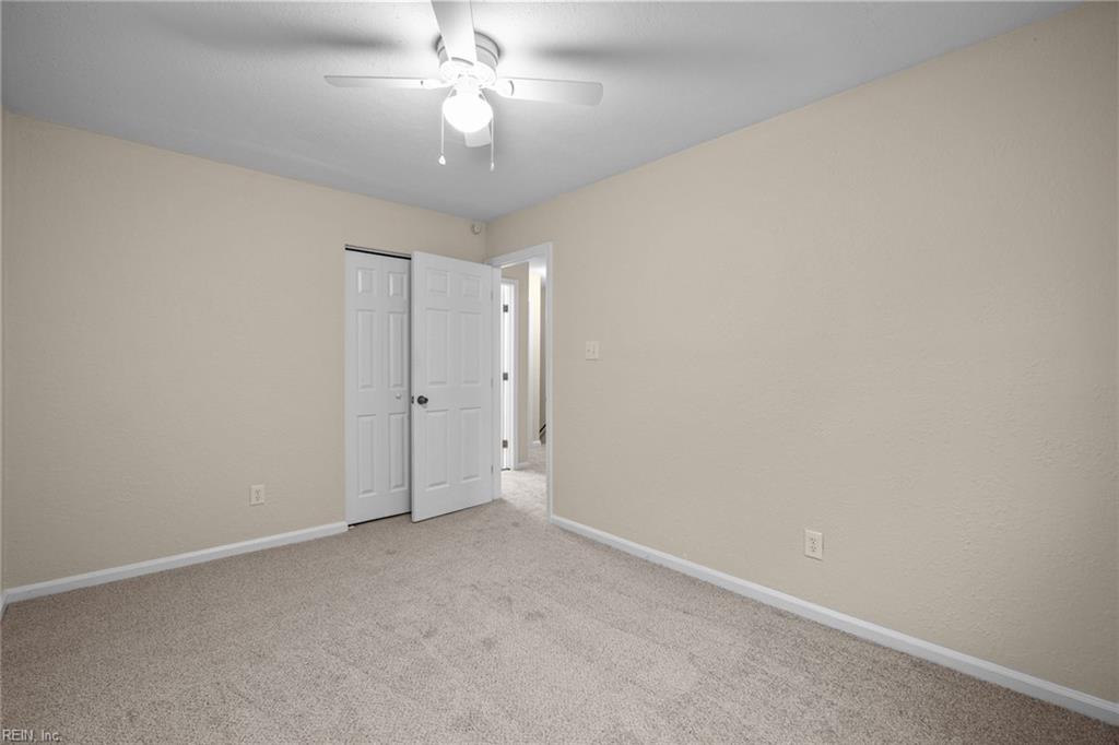 3237 Saxon PL