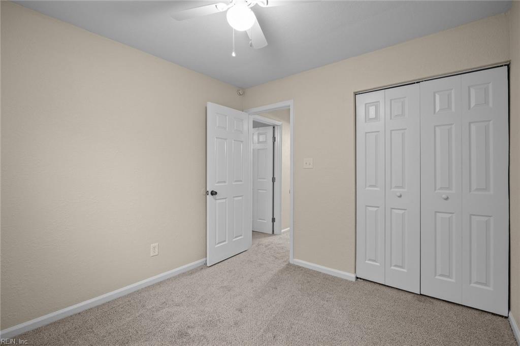 3237 Saxon PL