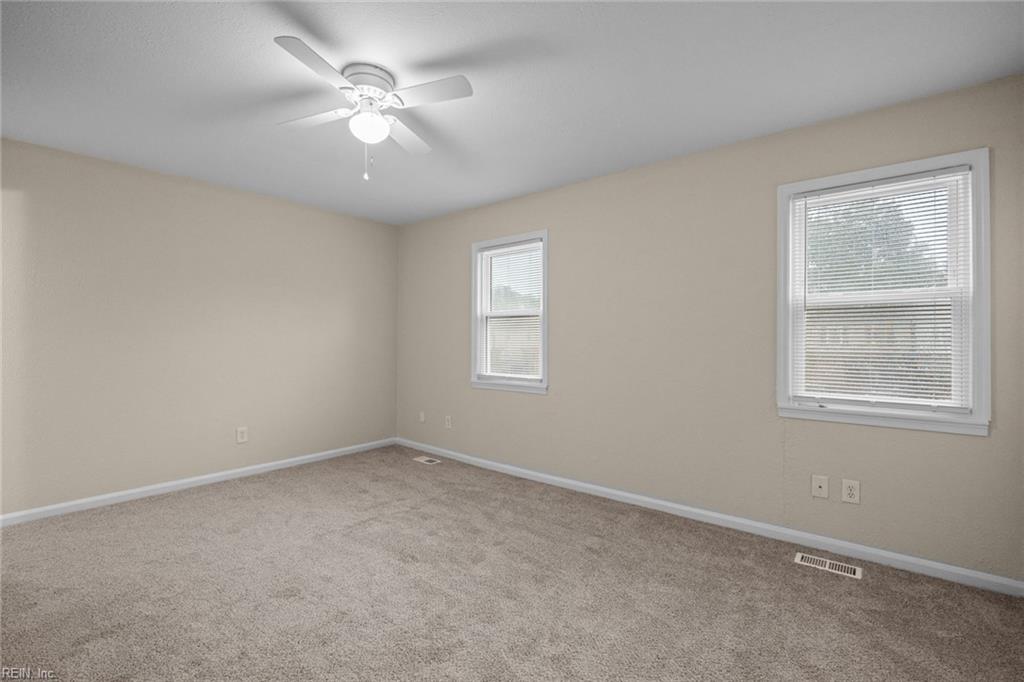 3237 Saxon PL