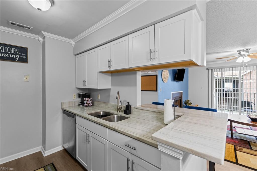 538 Pineland CIR 204