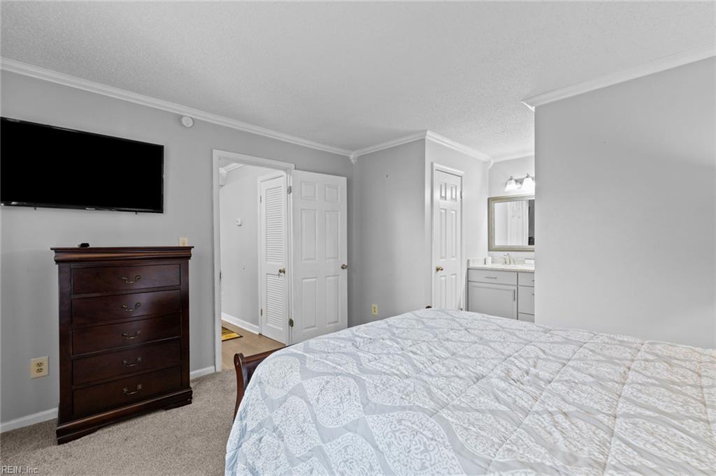 538 Pineland CIR 204