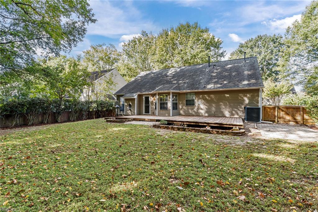 6748 Burbage Lake CIR