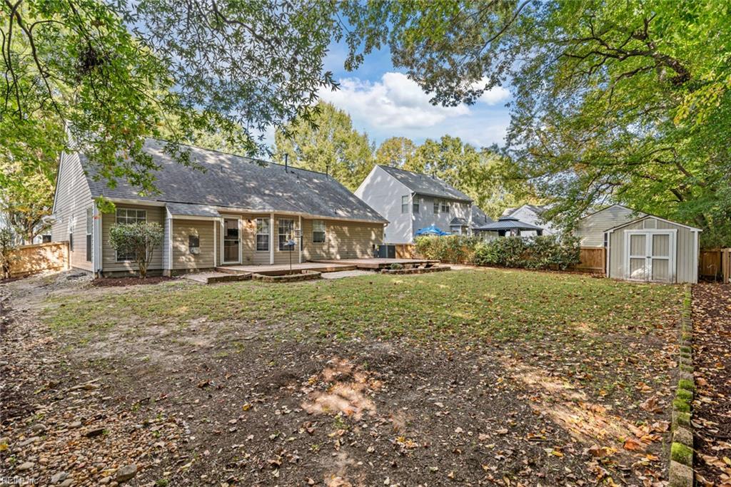 6748 Burbage Lake CIR