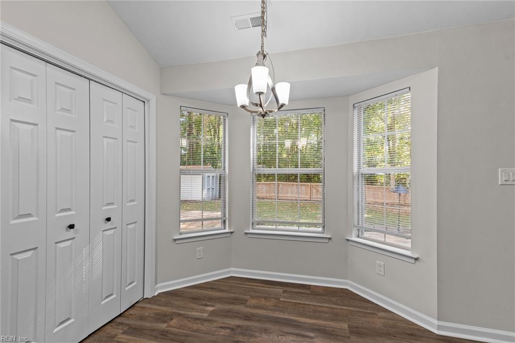 6748 Burbage Lake CIR