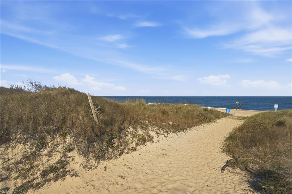 1521R E Ocean View AVE 206