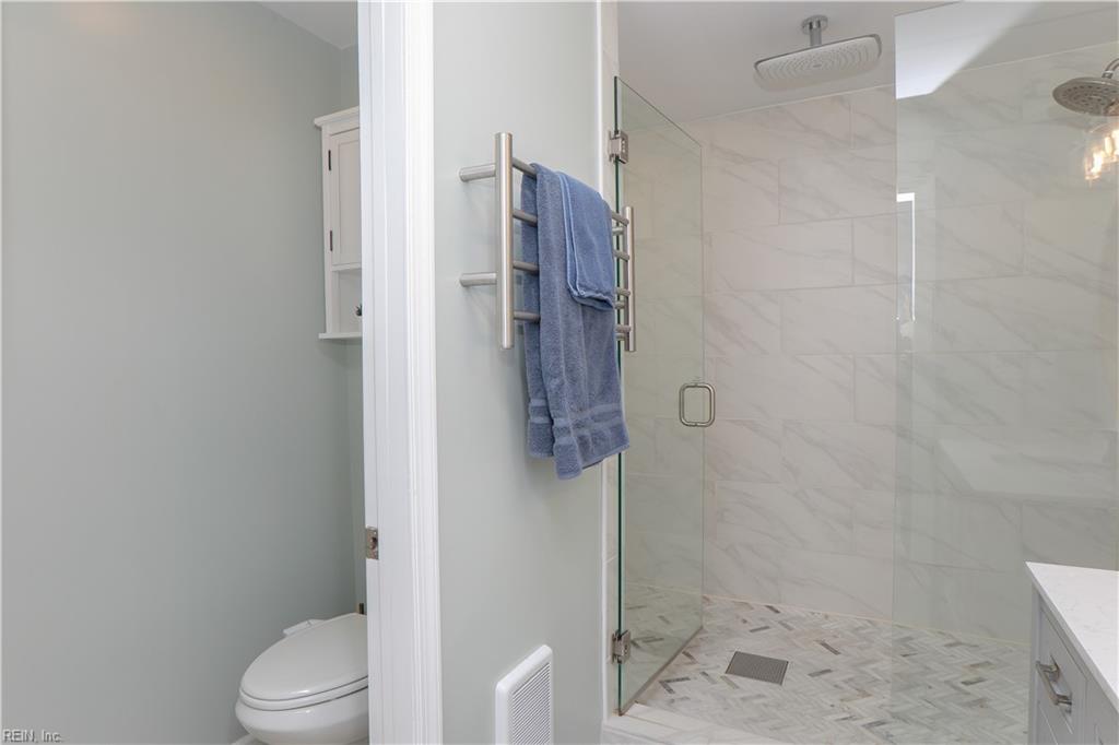 3811 Pretty Lake AVE