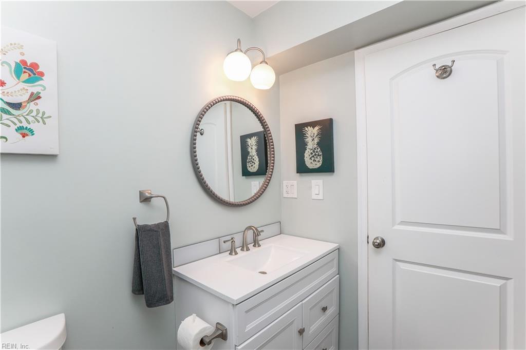 3811 Pretty Lake AVE