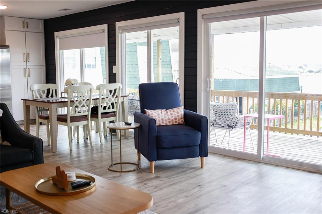 3811 Pretty Lake AVE