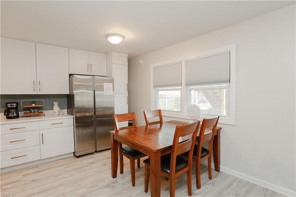 3811 Pretty Lake AVE