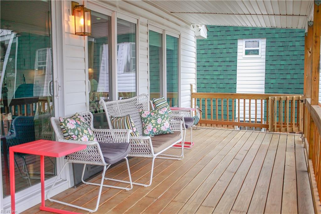 3811 Pretty Lake AVE