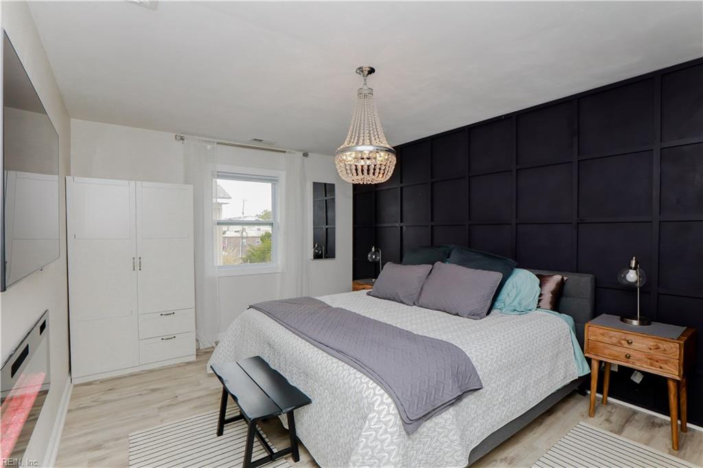 3811 Pretty Lake AVE