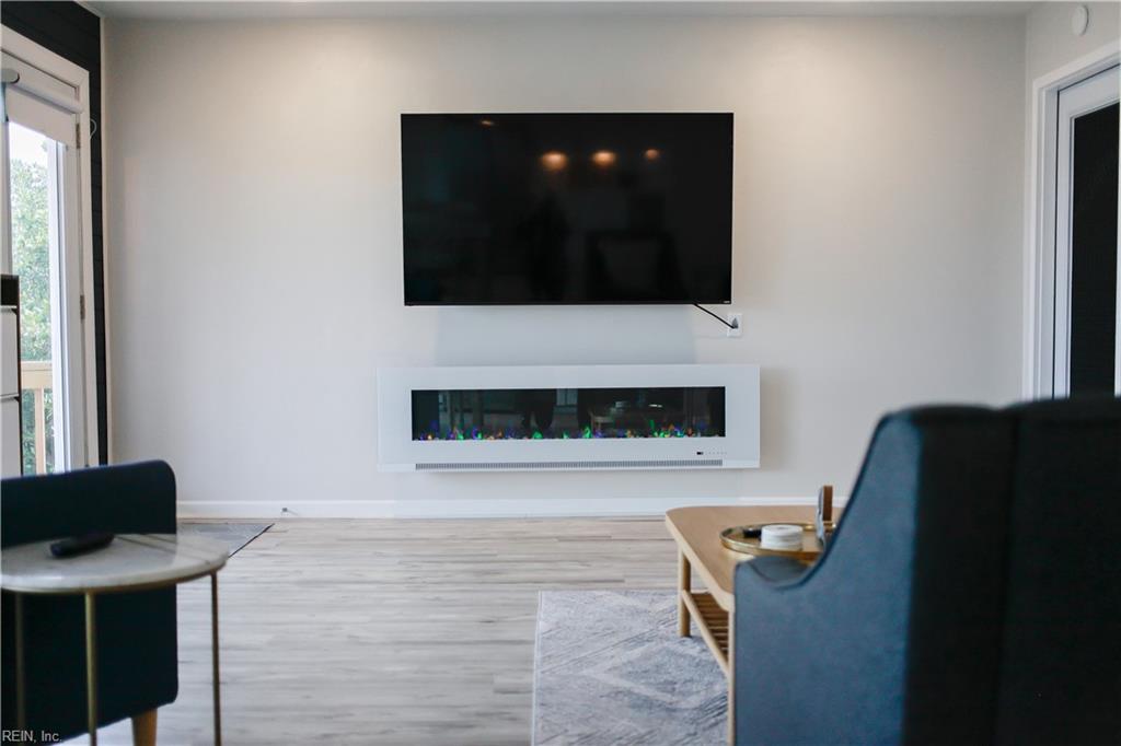 3811 Pretty Lake AVE