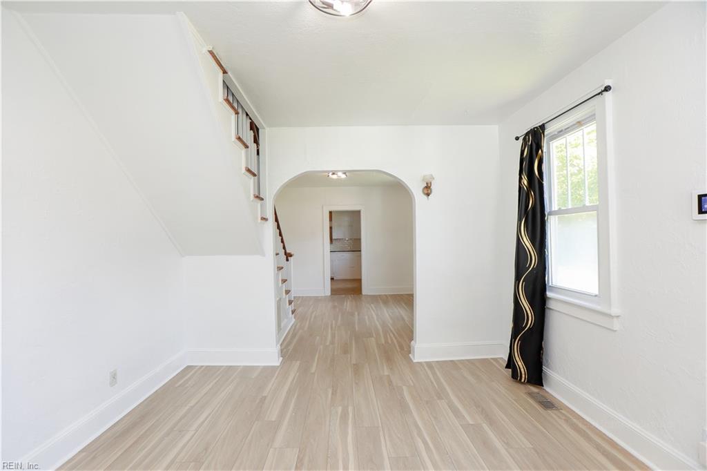 768 Mayfield AVE