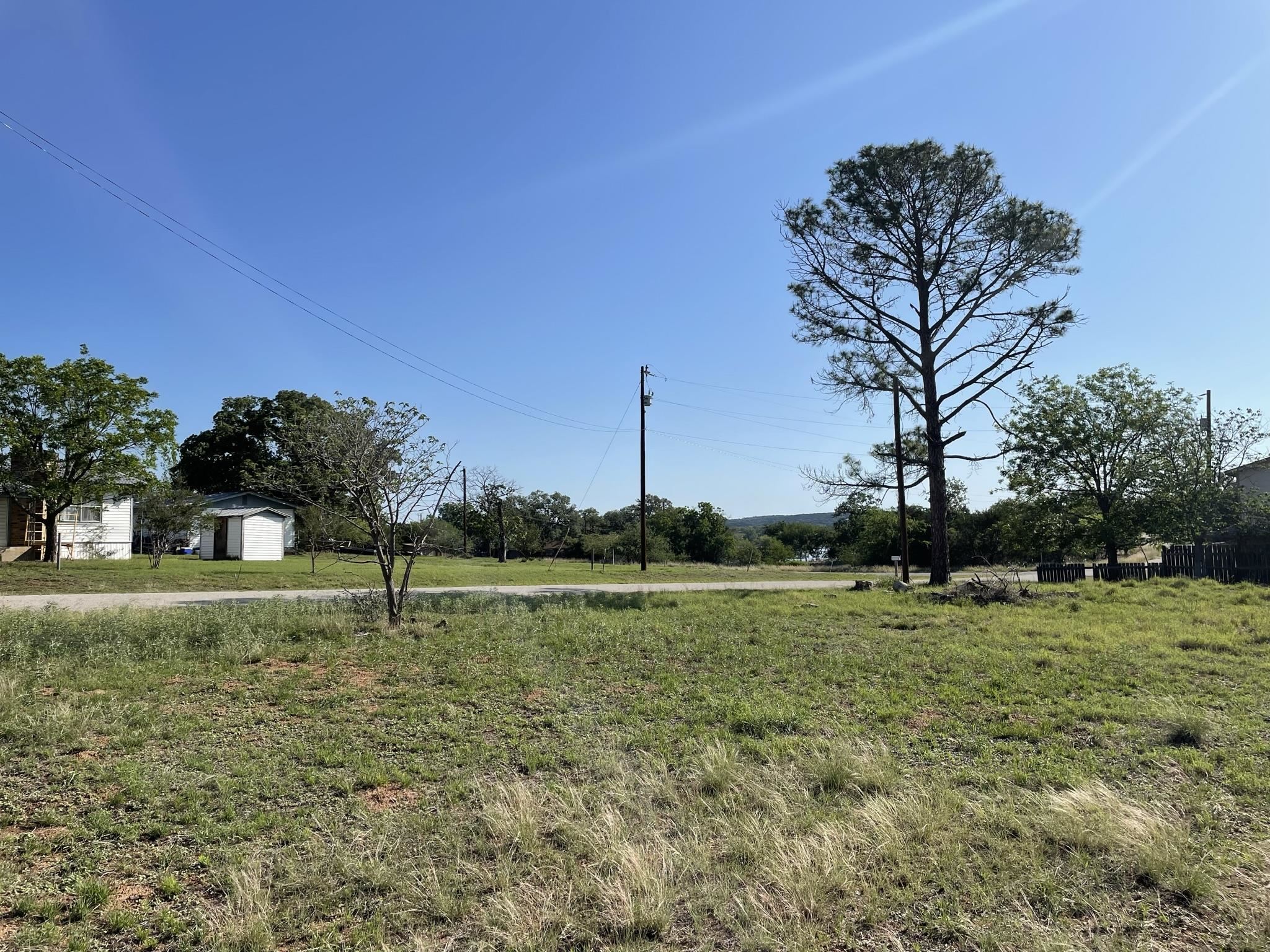 1519 Lakeview Dr.
